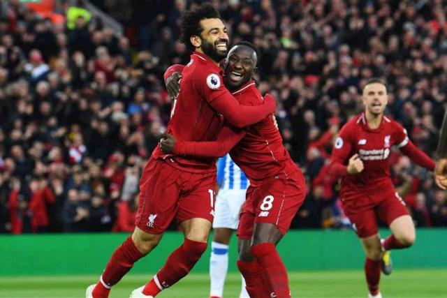 محمد صلاح ونابي كيتا خلال مباراة ليفربول وهدرسفيلد - صورة أرشيفية