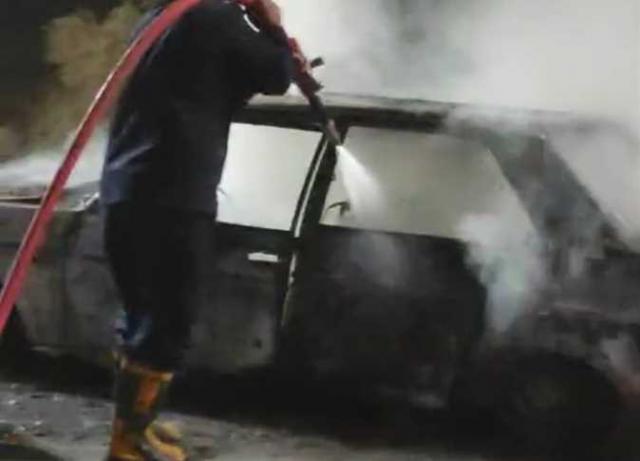 حريق سيارة ملاكي أثناء سيرها علي طريق  “مصر- اسوان” الزراعي 