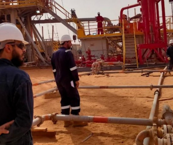 النفط الليبية: اختبار أول بئر تطويري بحقل ايراون
