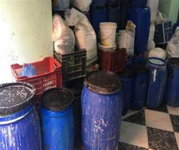  شرطة البيئة :10 آلاف طن منظفات مجهولة المصدر في الإسكندرية