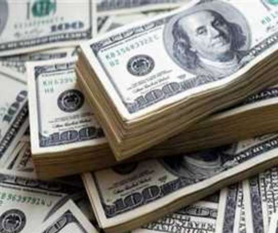 الدولار يعاود الانخفاض .. تعرف على أسعاره اليوم الجمعة 19 مارس في البنوك المصرية
