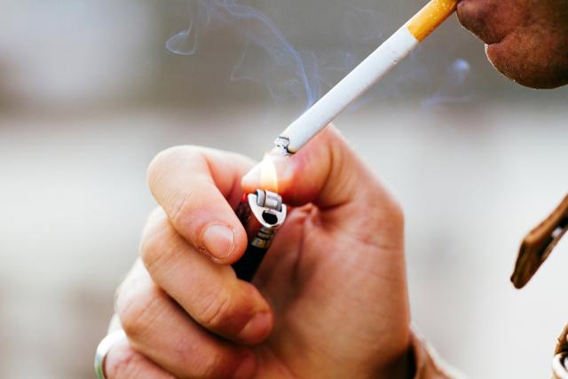 تطبيق الزيادة الضريبية الجديدة على مبيعات التبغ والدخان