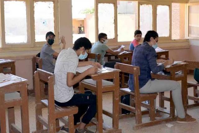 طلاب الثانوية العامة 