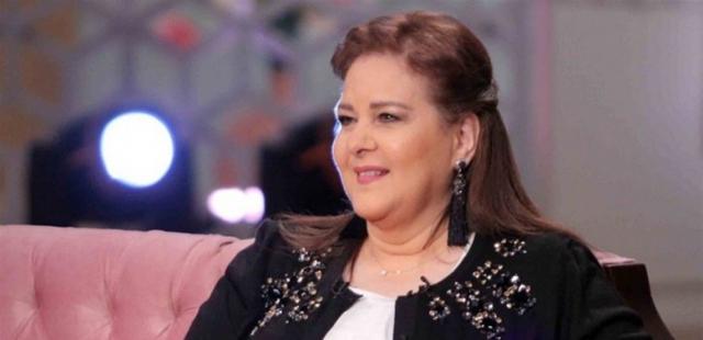 الفنانة دلال عبد العزيز