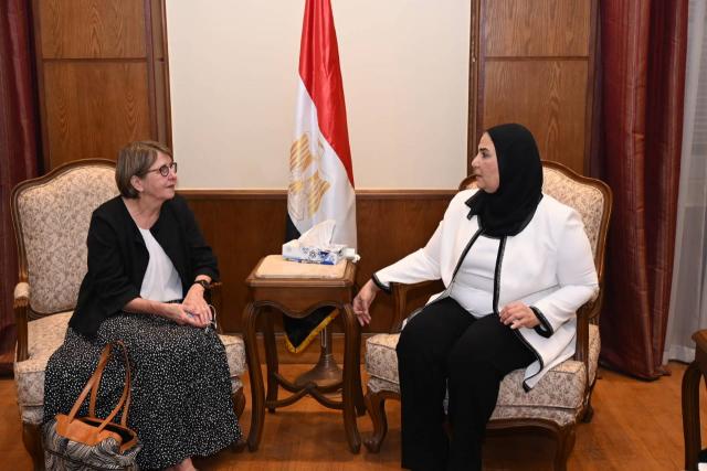 وزيرة التضامن الاجتماعي وسفيرة فنلندا بالقاهرة