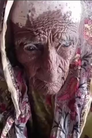 سيدة باكستانية عمرها يتعدي ال300 عام