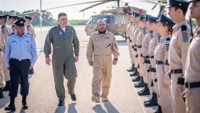 قائد القوات الجوية الإماراتية يصل إسرائيل