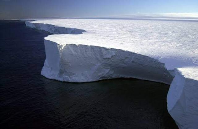 نهر القيامة الجليدي