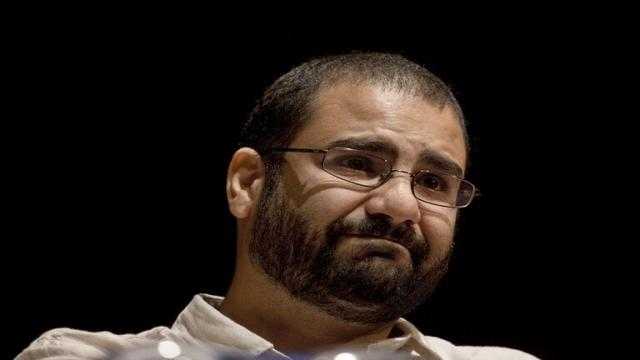 أسرة الناشط المصري عبد الفتاح تؤكد نقله إلى سجن جديد..اليك التفاصييل