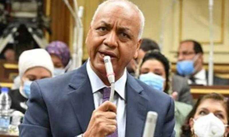 بكري .. يقدم ببيان عاجل بعد ظهور رئيس حزب المحافظين على قناة مكملين