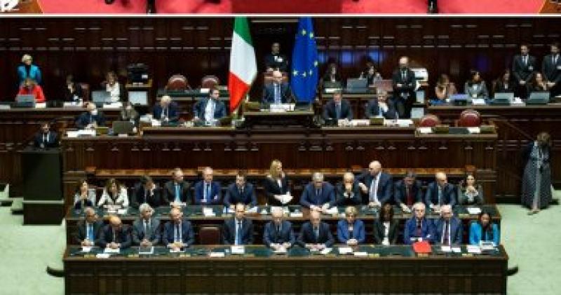 الحكومه الايطاليه الجديده تنال ثقه البرلمان 