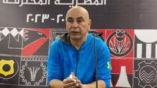تحرير محضر ضد حسام حسن بعد واقعة تكسير شاشة الـ VAR في مباراة المصري وأسوان