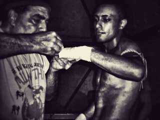قصة مايكل بروسلي.. احترف Kickboxing عام 2002