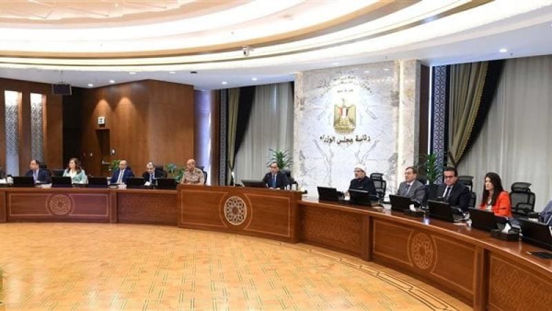 مجلس الوزراء: إطفاء لوحات الإعلانات في الشوارع بعد الـ 10 مساء
