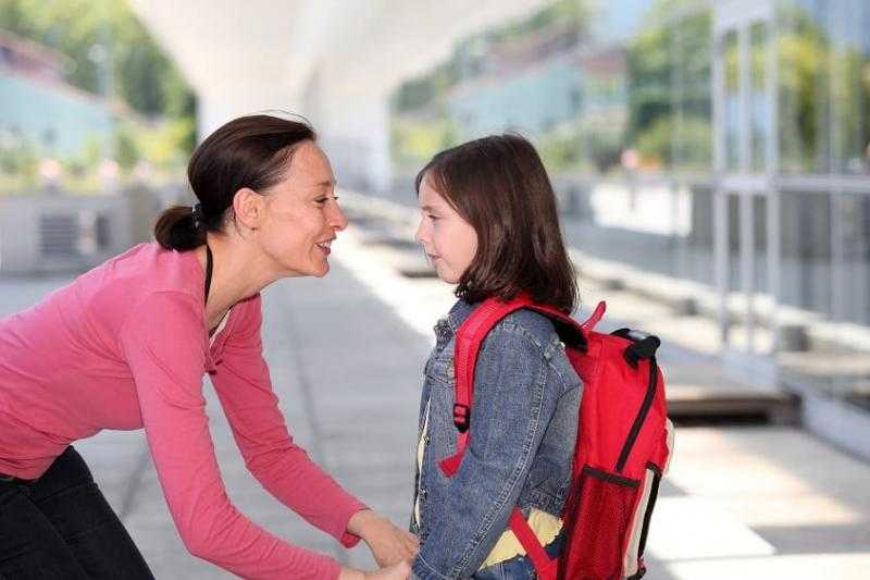 المدارس قربت ..نصائح لتهيئه الطفل للالتحاق بمدرسه جديدة بعيدا عن أصدقائه