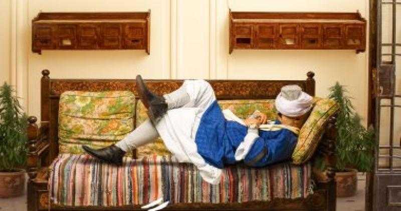 Watch it  تروج لمسلسل ”على باب العمارة” ببوستر لحاتم صلاح