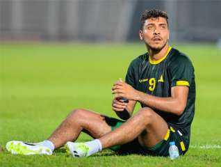 بعد اقترابه من الزمالك.. أرقام محمد شريف مع الساحرة المستديرة | إنفوجراف