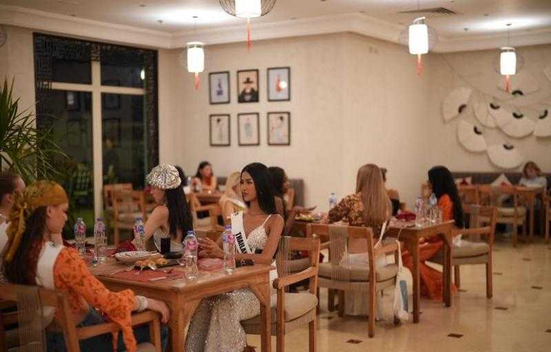 السياحة تلتقي بالموضة.. مهرجان عالمي للأزياء على رمال البحر الأحمر