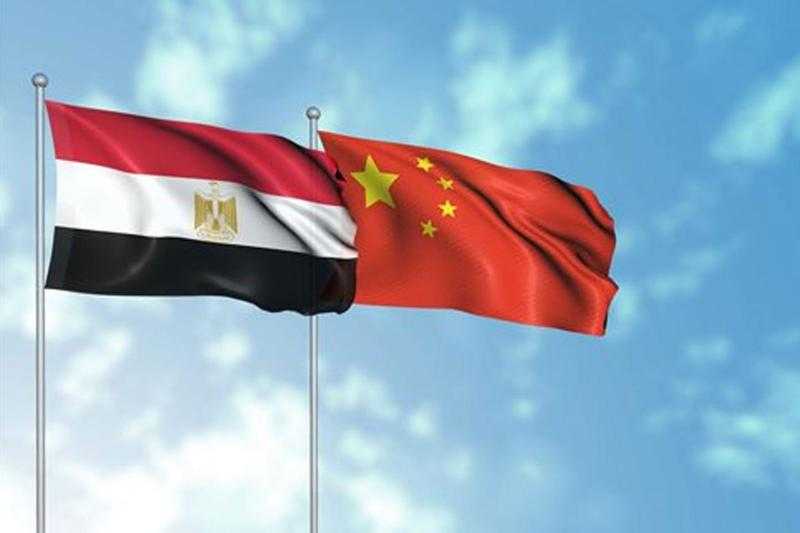 استثمارات بالمليارات وتعاون عسكري.. ”عقد ذهبي” بين مصر والصين | فيديو
