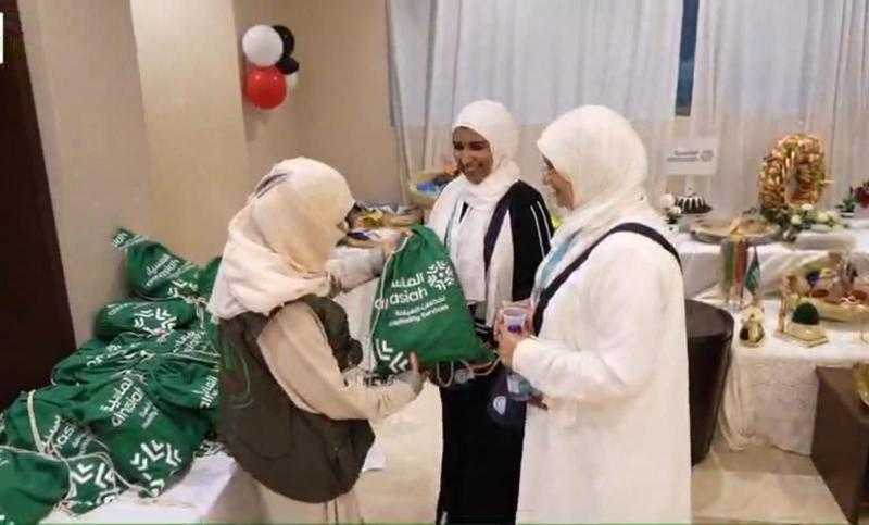 ”المطوفين” يبدأون مراسم استقبال حجاج الخمس نجوم