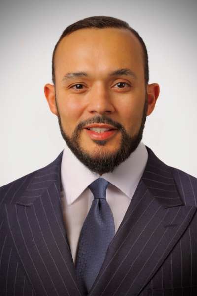 الأستاذ احمد عبيد
