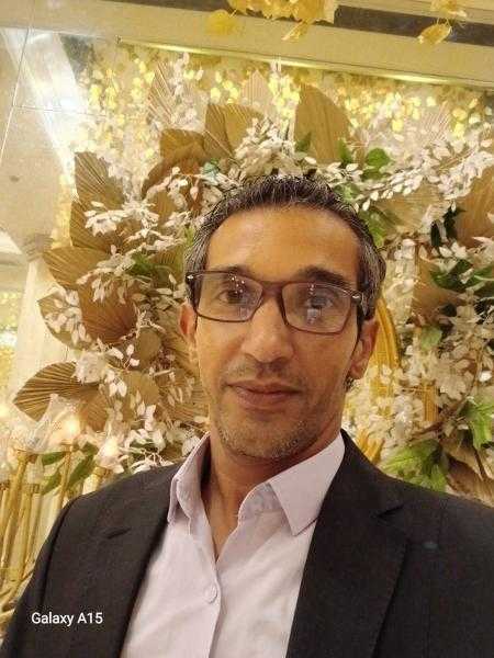 الممثل المهندس المبدع مايكل سمير ينحي الفن جانبا