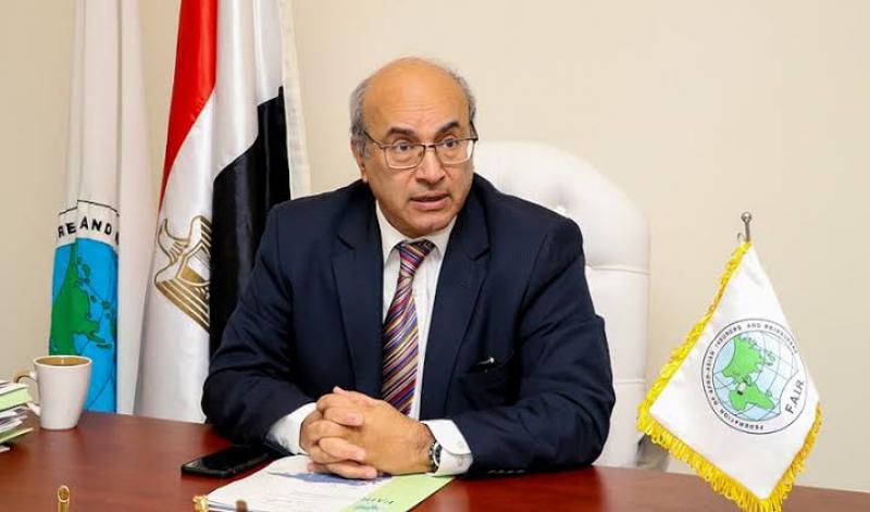 عادل منير