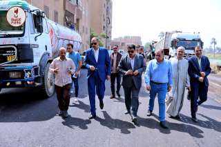 محافظ سوهاج يتفقد الأسواق والمواقف وأعمال تطوير ميدان الشهداء