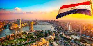 مصر بقائمة أفضل 10 دول من حيث موازنة المخاطر بالعائدات للمستثمرين | إنفوجراف