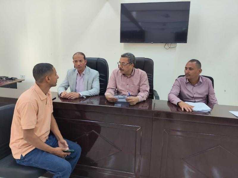 الوحدة المحلية بطهطا تعقد لقاءً أسبوعيًا لمتابعة مطالب المواطنين بسوهاج