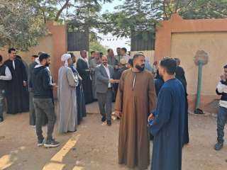 محمد عبده يبداً المارثون الانتخابي بزيارات لمقار اللجان الانتخابية و الأطمئنان علي سير الانتخابات