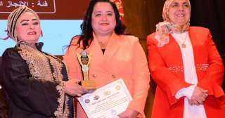 الدكتورة هبة صلاح تحصد جائزة الشباب العربي المتميز