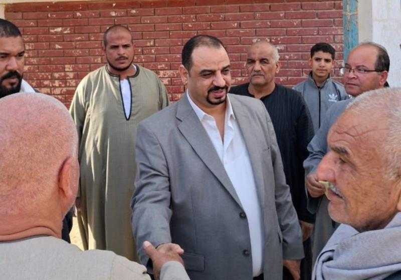 النائب محمد عبده يتفقد سير العملية الانتخابية بسوهاح  ويشيد بإقبال المواطنين والجهود الأمنية