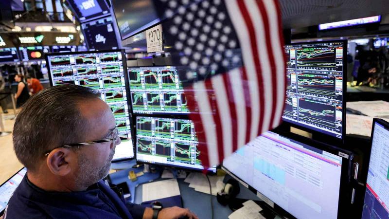 خبير لـ”أزهري”: أزمات 2025 لم تمنع أسواق المال من الوصول لقمم تاريخية | فيديو