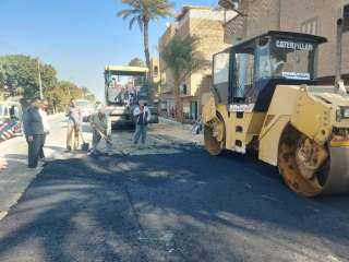 بدء رصف طريق محمد صديق المنشاوي بسوهاج بتكلفة 60 مليون جنيه