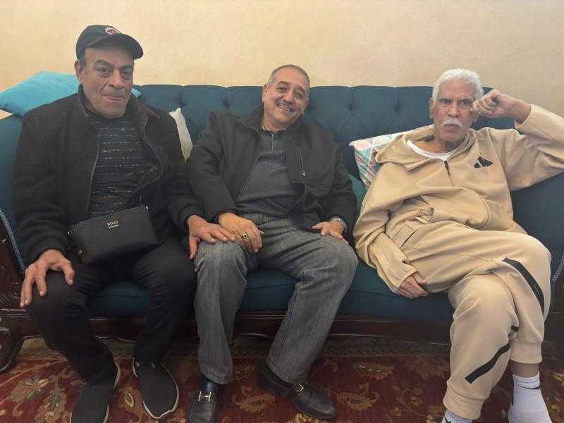 زين السادات يطمئن محبي الكابتن حسن شحاته على حالته الصحية