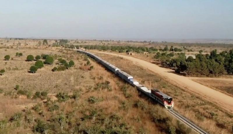 الصين تضع قدما في ممر ”لوبوتو” عبر أنجولا.. ”فاروس” يكشف التفاصيل