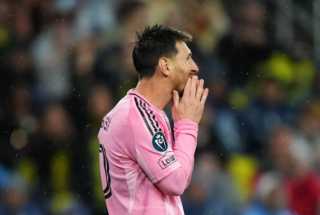 أغلى 10 لاعبين في عمر الاعتزال | إنفوجراف لـ”رؤية”