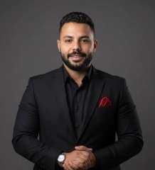 المستشار أحمد إيهاب يحذر من ”فخاخ التقييم الموحد” في سوق الاستحواذ على الشركات