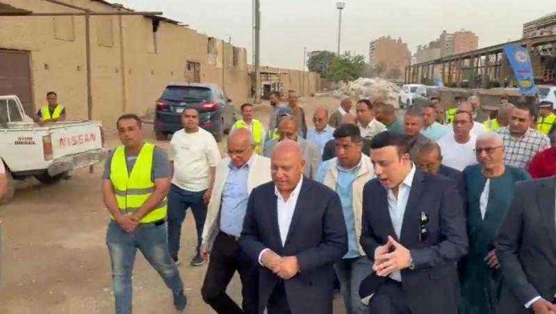 وزير النقل يتفقد محور أبوتيج – ساحل سليم ويوجه بسرعة الانتهاء من المشروع التنموي العملاق